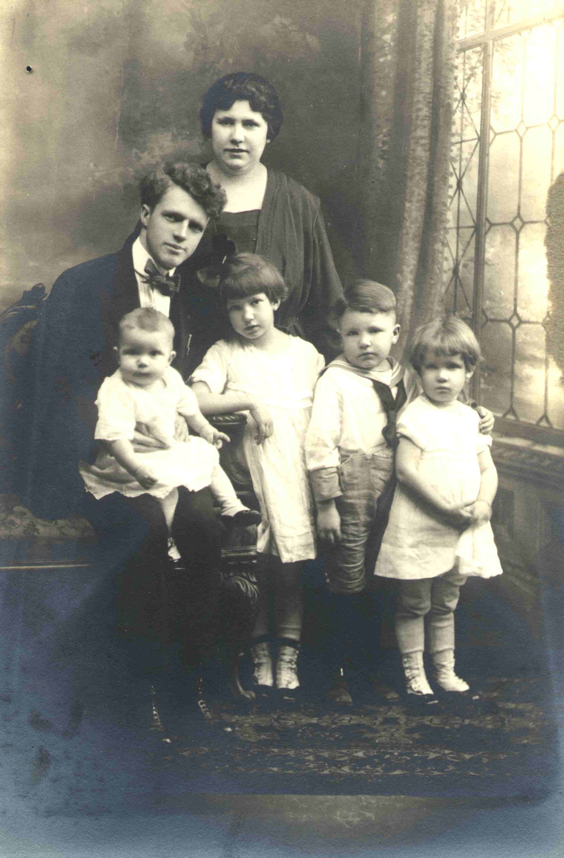 Bernard Hoffman, his wife Eva and Family.  Children are Eunice, Bernard Jr., Ruth and Jerome.  Mary was not born yet.